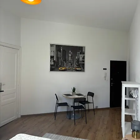 Issa Apartment *